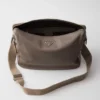 Bolso de hombro mediano de cuero Bolso de hombro mediano de cuero
