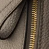 Bolso de hombro mediano de cuero Bolso de hombro mediano de cuero
