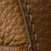 Bolso de hombro mediano de cuero Bolso de hombro mediano de cuero