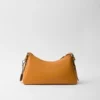 Bolso de hombro mediano de cuero Prada Aimae Bolso de hombro mediano de cuero Prada Aimae