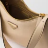 Bolso de hombro mediano de cuero Prada Aimae Bolso de hombro mediano de cuero Prada Aimae