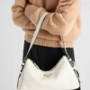 Bolso de hombro mediano de cuero Prada Aimae Bolso de hombro mediano de cuero Prada Aimae