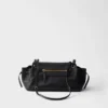 Bolso de hombro mediano de cuero Prada Carry Bolso de hombro mediano de cuero Prada Carry