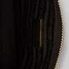 Bolso de hombro mediano de cuero Prada Re-Edition 2002 Bolso de hombro mediano de cuero Prada Re-Edition 2002