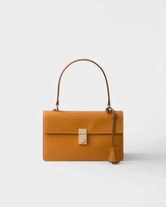 Bolso de hombro mediano de cuero Prada Soft de Prada