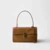 Bolso de hombro mediano de cuero Prada Soft de Prada Bolso de hombro mediano de cuero Prada Soft de Prada