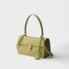 Bolso de hombro mediano de cuero Prada Soft de Prada Bolso de hombro mediano de cuero Prada Soft de Prada