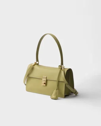 Bolso de hombro mediano de cuero Prada Soft de Prada Bolso de hombro mediano de cuero Prada Soft de Prada