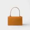 Bolso de hombro mediano de cuero Prada Soft de Prada Bolso de hombro mediano de cuero Prada Soft de Prada