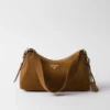 Bolso de hombro mediano de gamuza Prada Aimae Bolso de hombro mediano de gamuza Prada Aimae