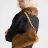 Bolso de hombro mediano de gamuza Prada Aimae Bolso de hombro mediano de gamuza Prada Aimae