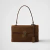 Bolso de hombro mediano de gamuza Prada Soft de Prada Bolso de hombro mediano de gamuza Prada Soft de Prada