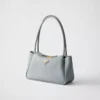 Bolso de hombro mediano de piel Prada Darling Bolso de hombro mediano de piel Prada Darling