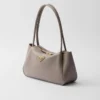 Bolso de hombro mediano de piel Prada Darling Bolso de hombro mediano de piel Prada Darling