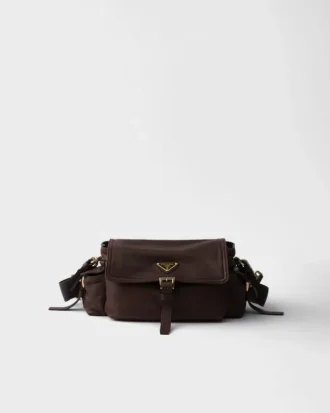 Bolso de hombro mediano «Explore» de Prada en piel napa con solapa