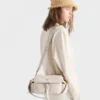 Bolso de hombro mediano «Explore» de Prada en piel napa con solapa Bolso de hombro mediano «Explore» de Prada en piel napa con solapa