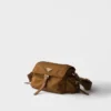 Bolso de hombro mediano Prada Explore de Re-Nylon con solapa Bolso de hombro mediano Prada Explore de Re-Nylon con solapa