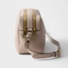 Bolso de hombro pequeño de cuero Bolso de hombro pequeño de cuero