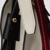 Bolso de hombro pequeño de cuero Prada Soft con dijes Bolso de hombro pequeño de cuero Prada Soft con dijes