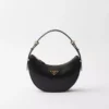 Bolso de hombro pequeño de piel Prada Arqua Bolso de hombro pequeño de piel Prada Arqua