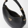 Bolso de hombro pequeño de piel Prada Arqua Bolso de hombro pequeño de piel Prada Arqua