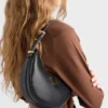 Bolso de hombro pequeño de piel Prada Arqua Bolso de hombro pequeño de piel Prada Arqua