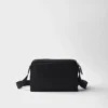 Bolso de hombro pequeño de Re-Nylon y piel Saffiano Bolso de hombro pequeño de Re-Nylon y piel Saffiano
