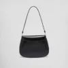 Bolso de hombro pequeño Prada Cleo de cuero cepillado con solapa Bolso de hombro pequeño Prada Cleo de cuero cepillado con solapa