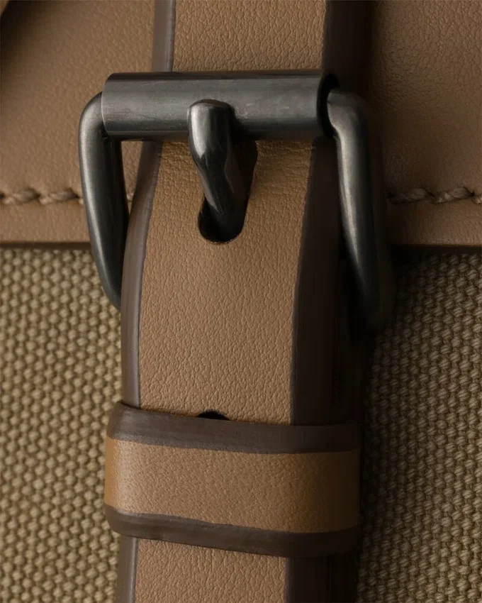 Bolso de hombro Prada Route de lona y cuero Bolso de hombro Prada Route de lona y cuero