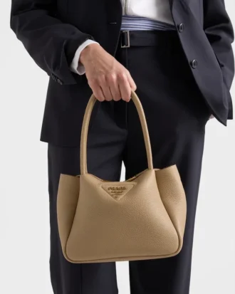 Bolso de mano pequeño de cuero