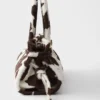 Bolso de mano Prada Bonnie Mini de piel estampada Bolso de mano Prada Bonnie Mini de piel estampada