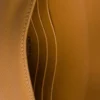 Bolso de mano tipo sobre de piel Saffiano Bolso de mano tipo sobre de piel Saffiano