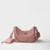 Bolso de piel Saffiano Prada Re-Edition 2005