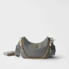 Bolso de piel Saffiano Prada Re-Edition 2005 Bolso de piel Saffiano Prada Re-Edition 2005