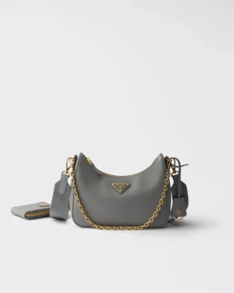 Bolso de piel Saffiano Prada Re-Edition 2005