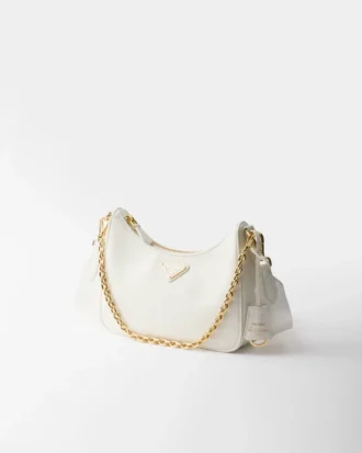 Bolso de piel Saffiano Prada Re-Edition 2005