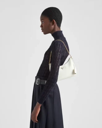 Bolso de piel Saffiano Prada Re-Edition 2005