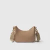 Bolso de piel Saffiano Prada Re-Edition 2005