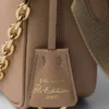 Bolso de piel Saffiano Prada Re-Edition 2005