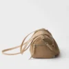 Bolso de viaje grande de Re-Nylon y piel Saffiano Bolso de viaje grande de Re-Nylon y piel Saffiano