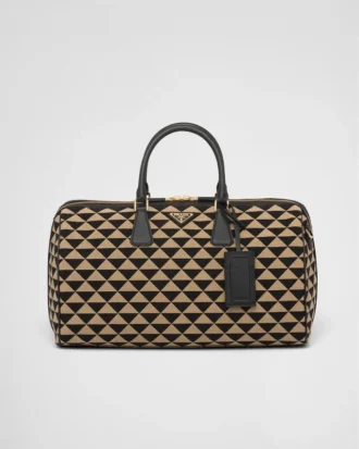 Bolso de viaje mediano de tela bordada con el símbolo de Prada Bolso de viaje mediano de tela bordada con el símbolo de Prada