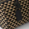 Bolso de viaje mediano de tela bordada con el símbolo de Prada Bolso de viaje mediano de tela bordada con el símbolo de Prada