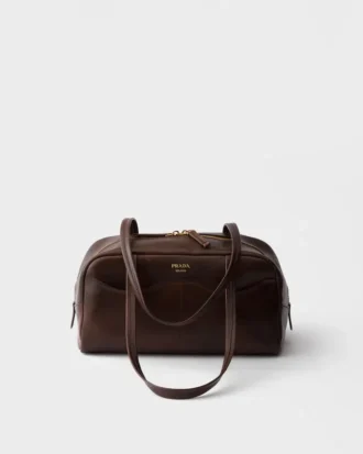 Bolso grande con asa superior de cuero envejecido de Prada
