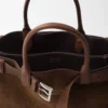 Bolso grande de ante con hebilla y cinturón de Prada Bolso grande de ante con hebilla y cinturón de Prada