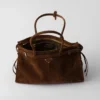 Bolso grande de gamuza Bonnie de Prada Bolso grande de gamuza Bonnie de Prada