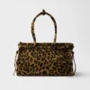 Bolso grande de piel estampada Bonnie de Prada Bolso grande de piel estampada Bonnie de Prada