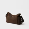 Bolso grande Explore de Prada en Re-Nylon y piel Bolso grande Explore de Prada en Re-Nylon y piel