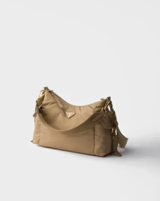 Bolso grande Explore de Prada en Re-Nylon y piel