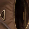 Bolso grande Explore de Prada en Re-Nylon y piel Bolso grande Explore de Prada en Re-Nylon y piel