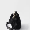 Bolso grande Explore de Prada en Re-Nylon y piel Bolso grande Explore de Prada en Re-Nylon y piel